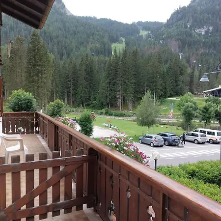 Garni Monika 3* Canazei