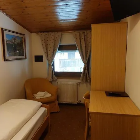 Garni Monika Bed & Breakfast Canazei