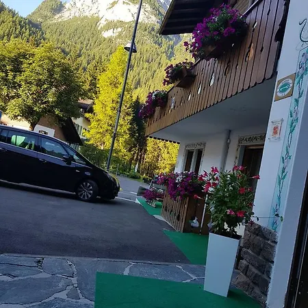 Garni Monika Bed & Breakfast