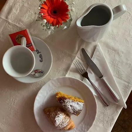 Bed & Breakfast Garni Monika 2*