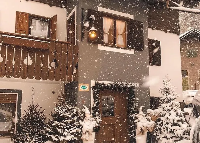 Bed & Breakfast Garni Monika Canazei