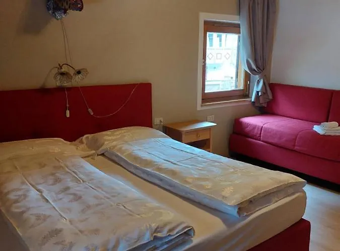 Bed & Breakfast Garni Monika Canazei