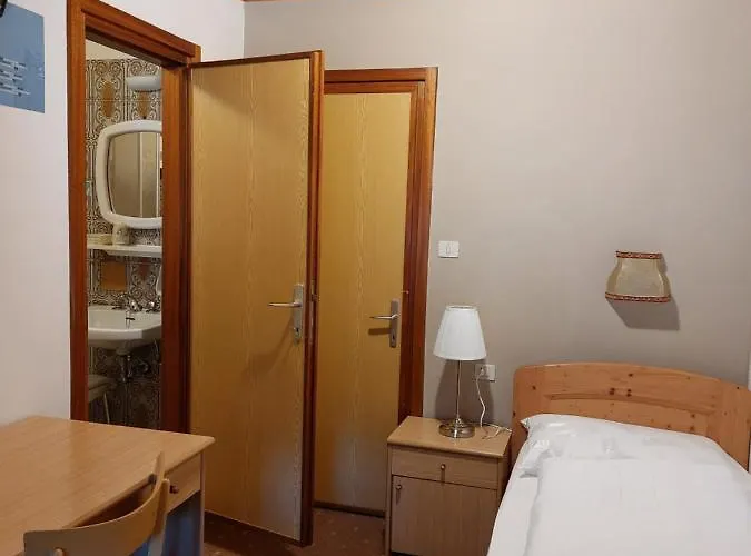 Garni Monika Bed & Breakfast