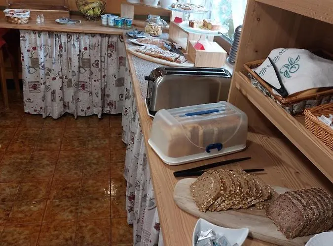 Bed & Breakfast Garni Monika 3*